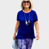 Žaneta – Elegant set with a fitted top and loose trousers