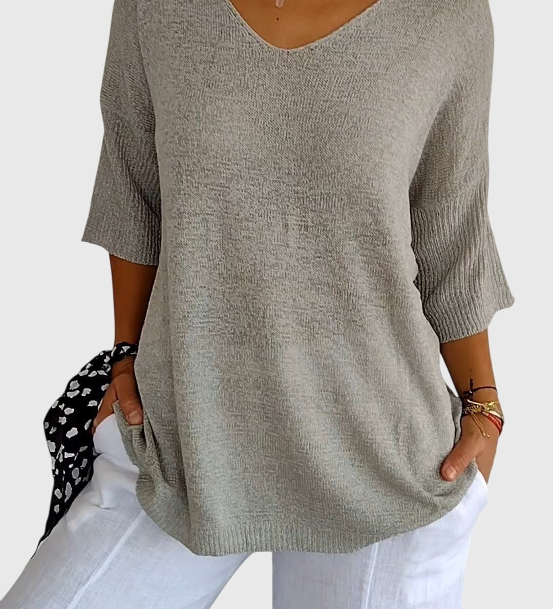 Caroline | Elegant V-Neck Top