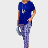 Žaneta – Elegant set with a fitted top and loose trousers