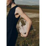 Hérita | Elegant Travel Companion