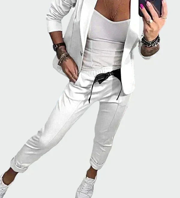 Ella - Women's Loose-Fitting Trouser and Blazer Set